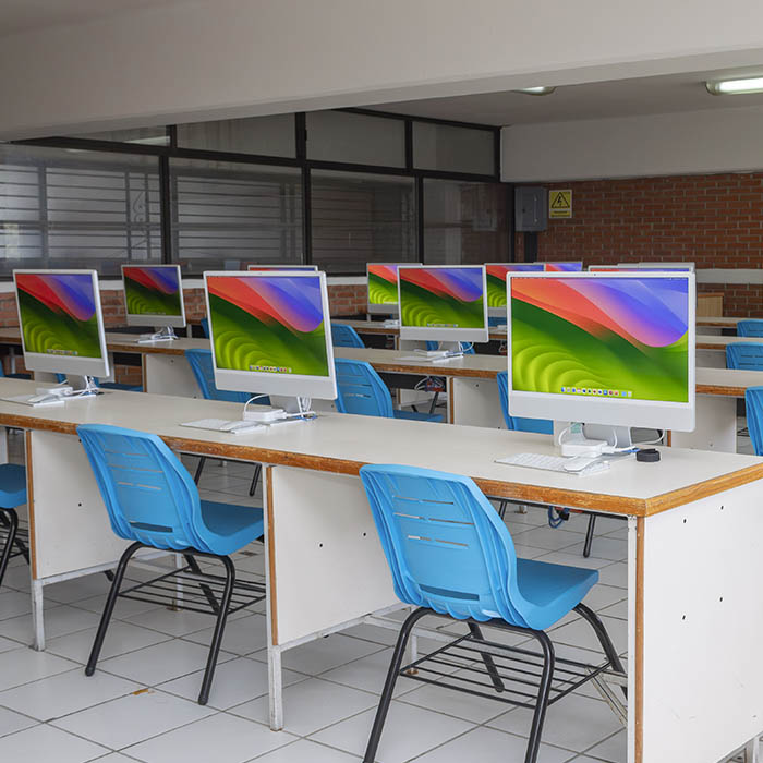 Comunidad estudiantil en Universidad IUEM